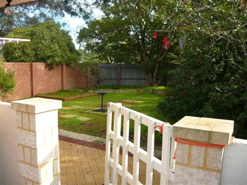 1 Jubilee Road, Forrestfield WA 6058