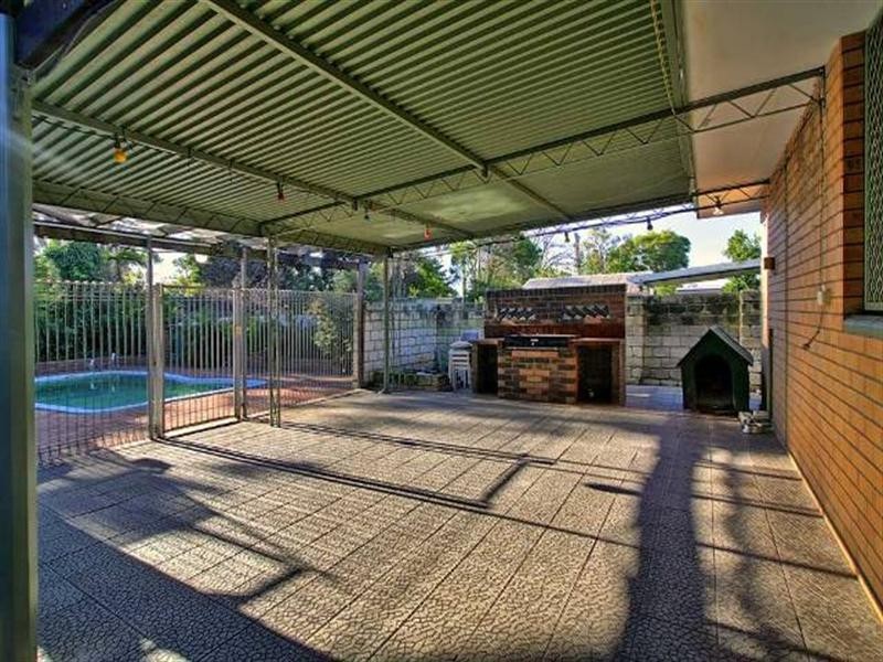 27 Selby Street, Thornlie WA 6108