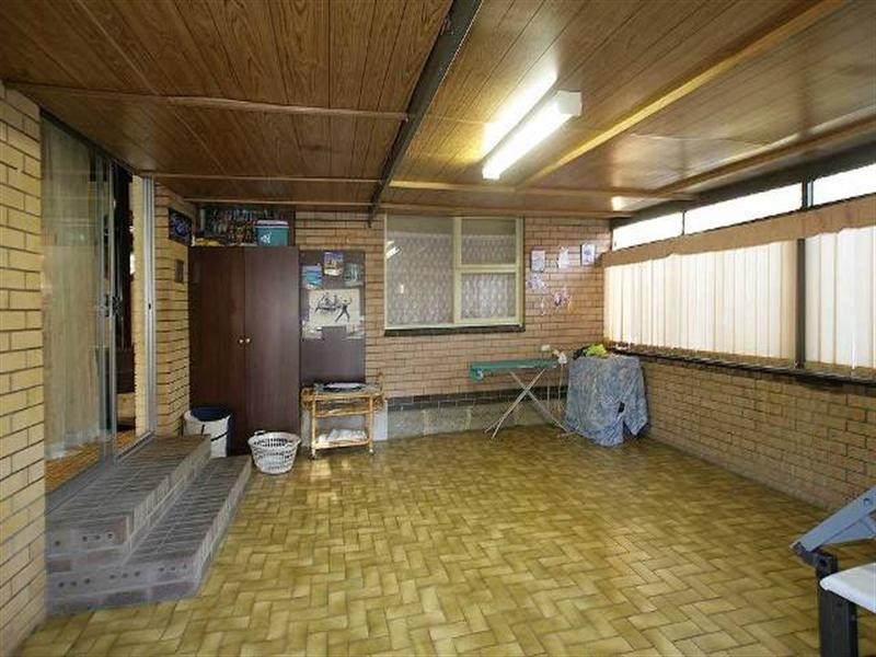 27 Selby Street, Thornlie WA 6108