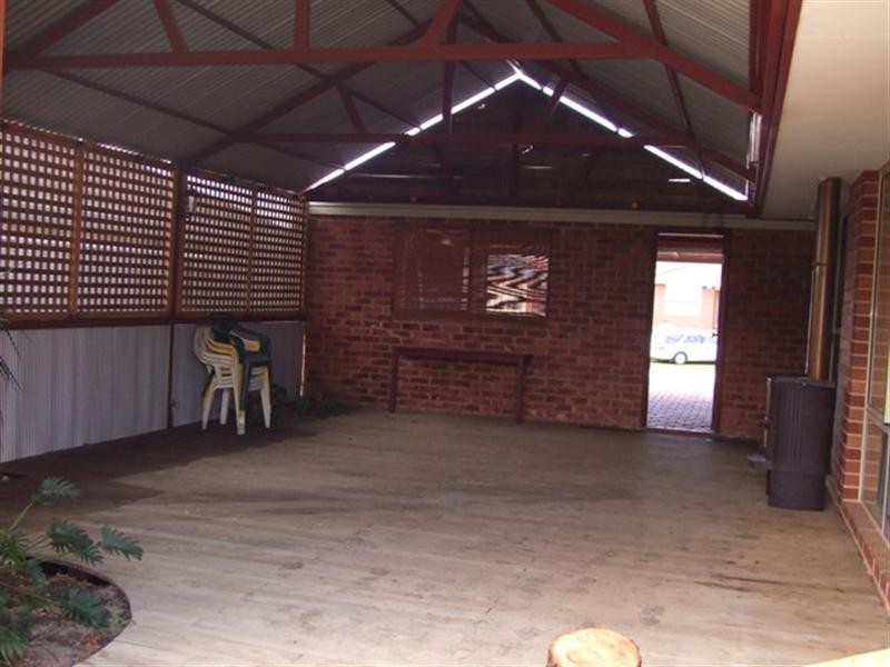 23 Dolara Court, Maddington WA 6109