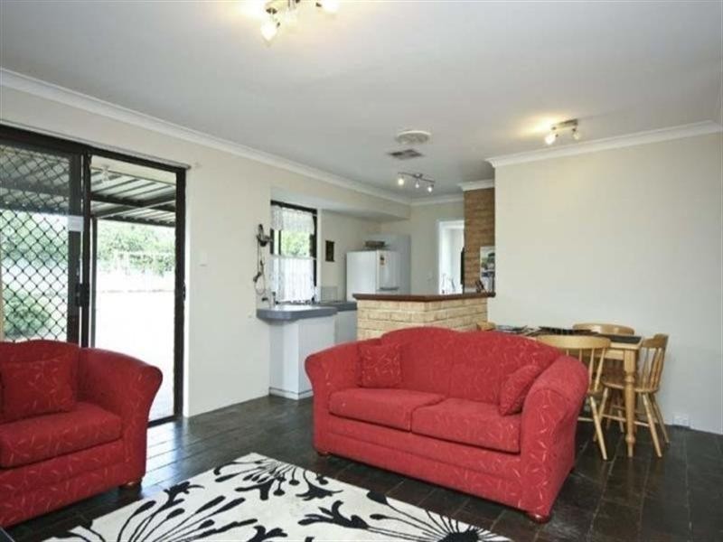 21 Aldworth Crescent, Gosnells WA 6110