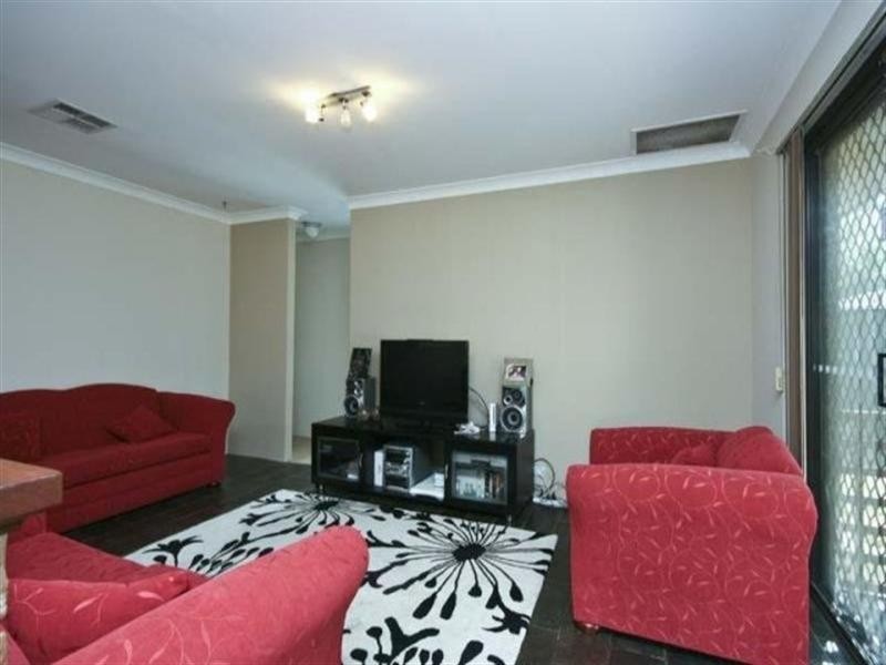 21 Aldworth Crescent, Gosnells WA 6110