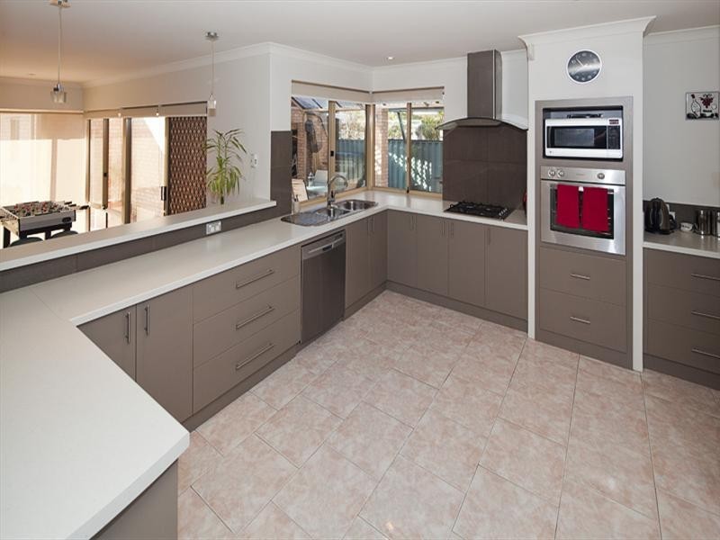 38 Phoenix Drive, Kenwick WA 6107