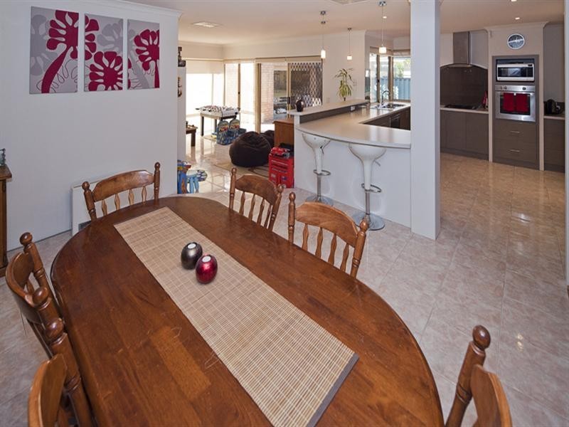 38 Phoenix Drive, Kenwick WA 6107