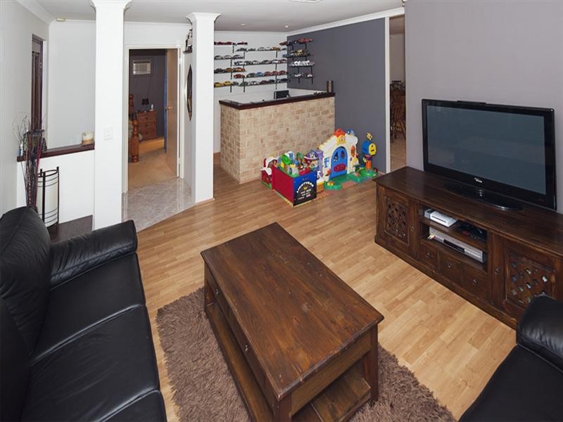 38 Phoenix Drive, Kenwick WA 6107