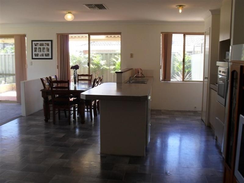 19 Dolara Court, Maddington WA 6109