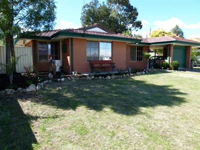 33 Warrida Way, Maddington WA 6109