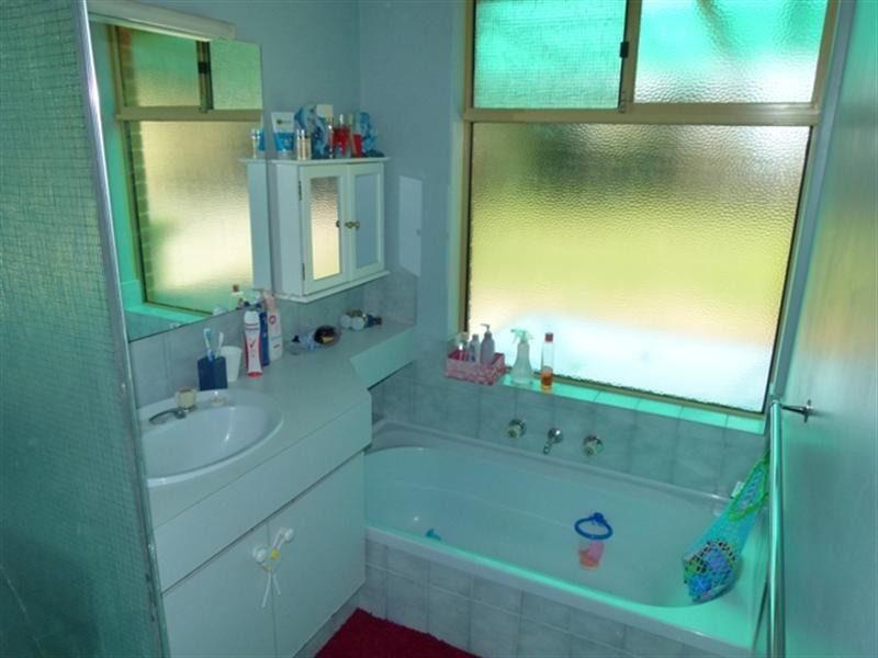 33 Warrida Way, Maddington WA 6109