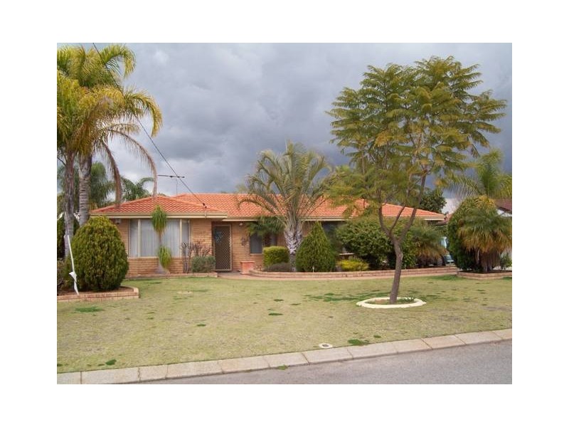 6 Dorigo Place, Gosnells WA 6110