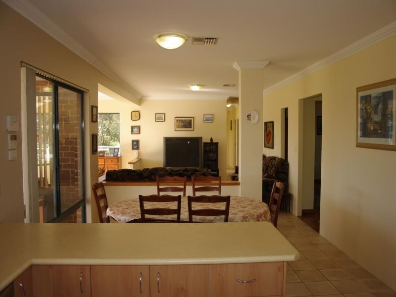 48 Country Drive, Oakford WA 6121