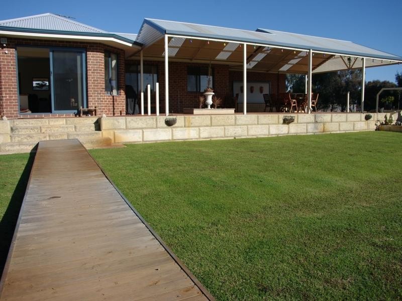 48 Country Drive, Oakford WA 6121