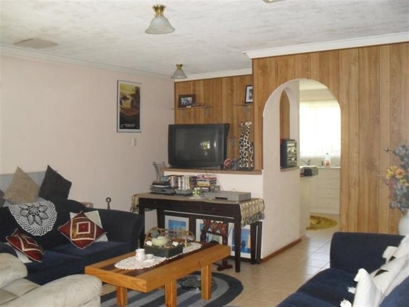 31A Hibiscus Road, Maddington WA 6109