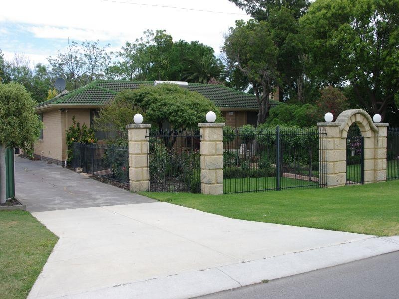3 Heather Street, Martin WA 6110