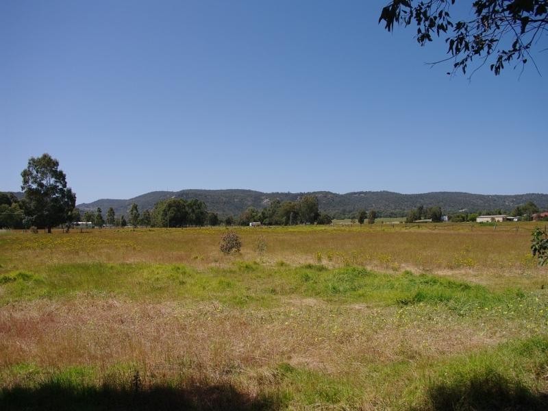 2 Blue Wren Close, Serpentine WA 6125