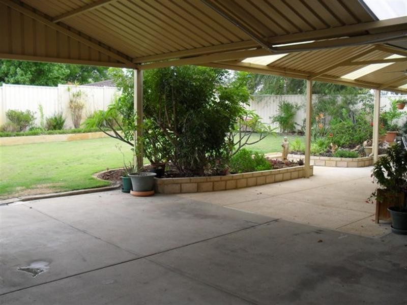 59 Wooramel Crescent, Gosnells WA 6110