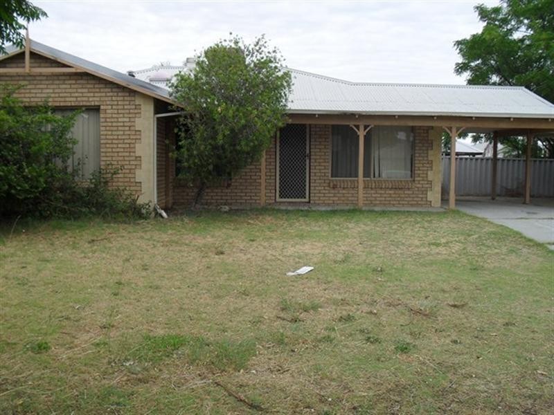 49 Dellar Road, Maddington WA 6109