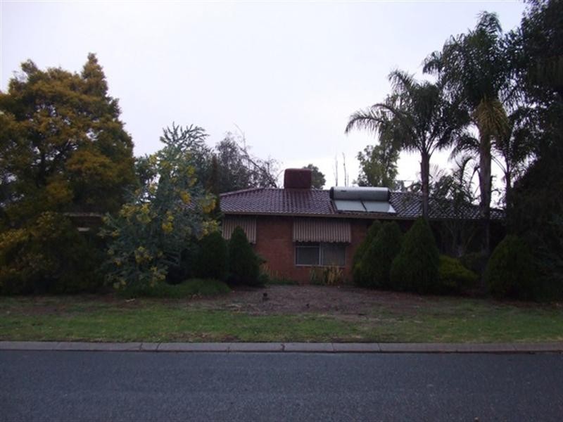 6 Valkyrie Place, Gosnells WA 6110