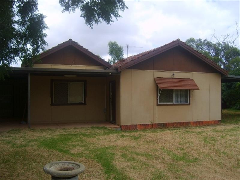 7 Westfield Street, Maddington WA 6109