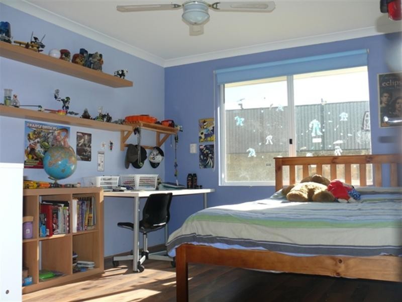 23 Burgess Drive, Byford WA 6122