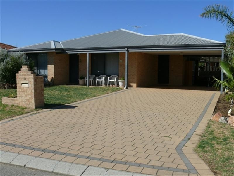 12 Needlewood Rise, Kenwick WA 6107