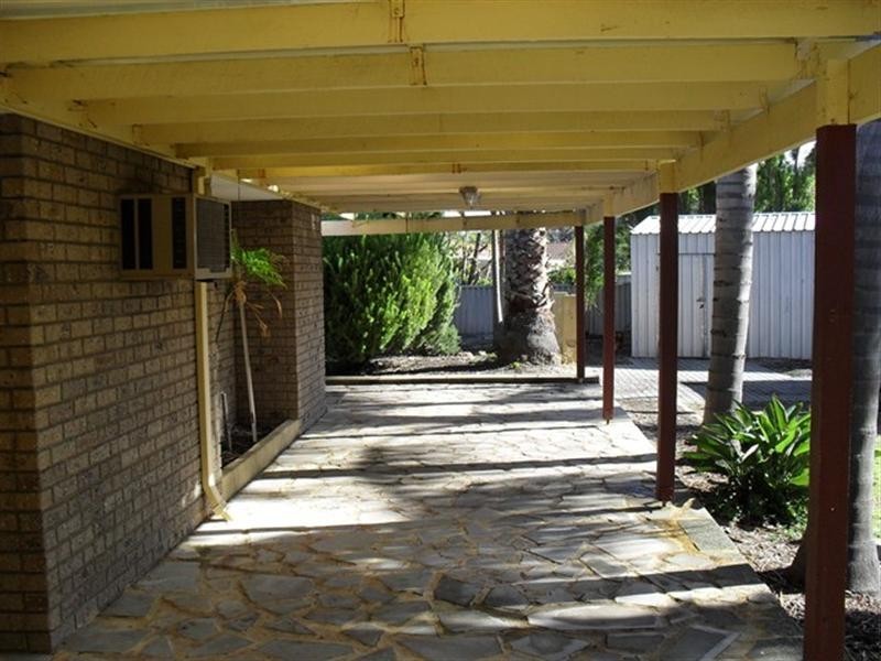 3 Braemore Street, Seville Grove WA 6112