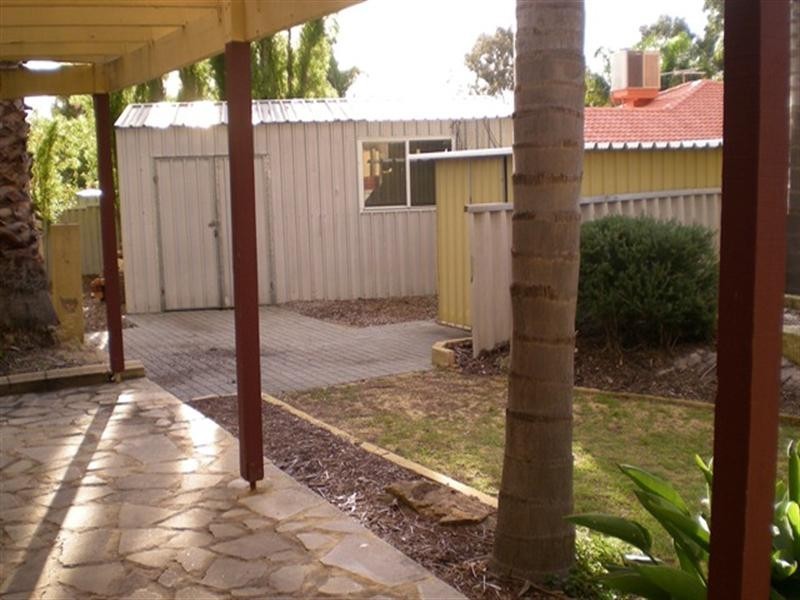 3 Braemore Street, Seville Grove WA 6112