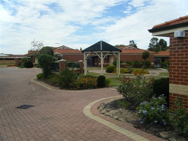 9/12 Heron Place, Maddington WA 6109