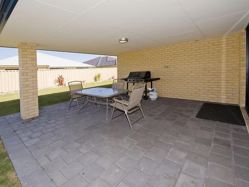 72 HARRISDALE Drive, Harrisdale WA 6112