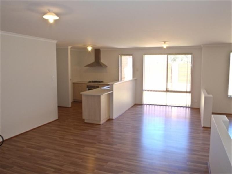 17A Summershill Gate, Kenwick WA 6107