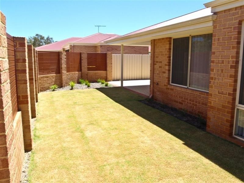 17A Summershill Gate, Kenwick WA 6107