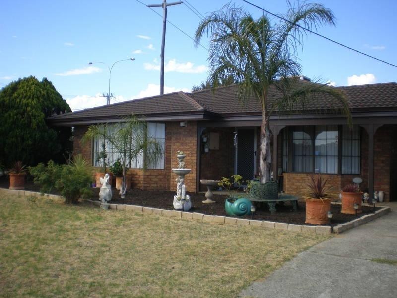 2 PHILLIP Street, Maddington WA 6109