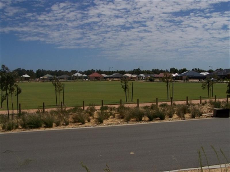 21 Mintberry Gardens, Byford WA 6122