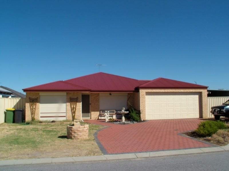 94 Shannon Ramble, Gosnells WA 6110