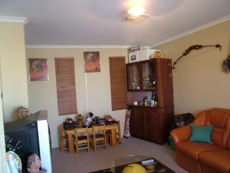 94 Shannon Ramble, Gosnells WA 6110