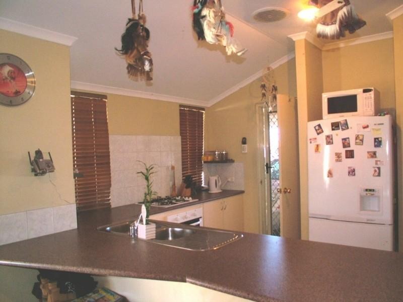 94 Shannon Ramble, Gosnells WA 6110