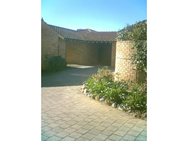 6/9 Heron Place, Maddington WA 6109