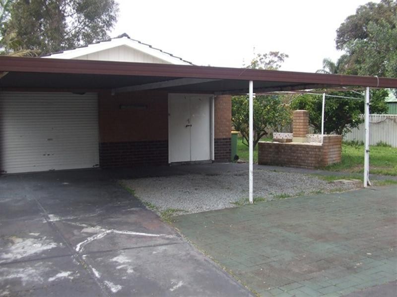 9 Kenmare Avenue, Thornlie WA 6108