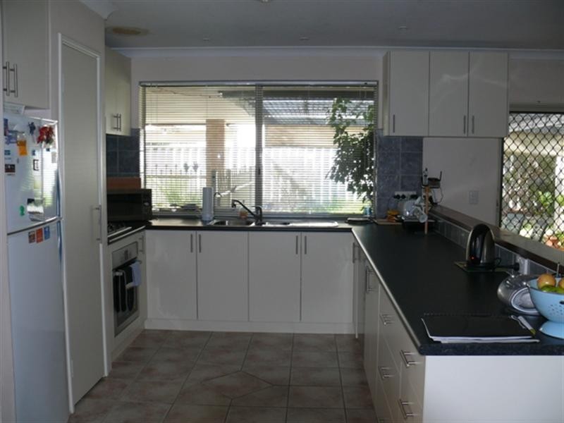 15 Songlark Place, Huntingdale WA 6110