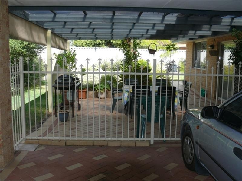 15 Songlark Place, Huntingdale WA 6110