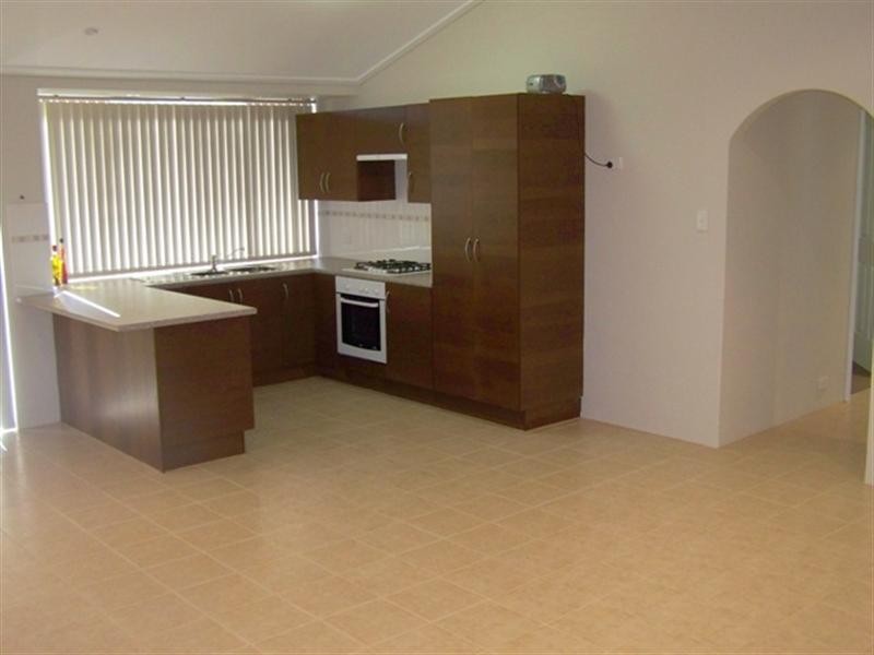 6 Gascoyne Drive, Gosnells WA 6110