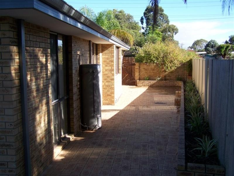 6 Gascoyne Drive, Gosnells WA 6110