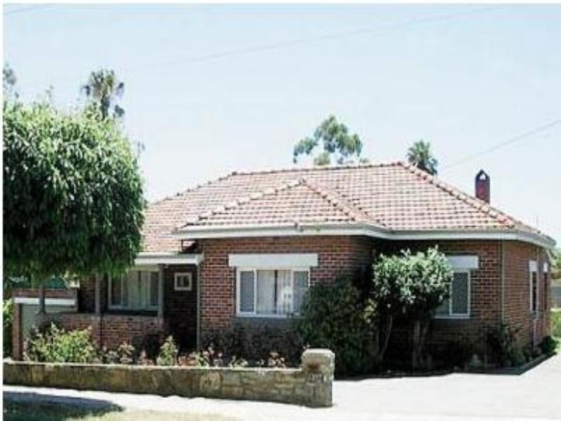 2008 Albany Highway, Maddington WA 6109