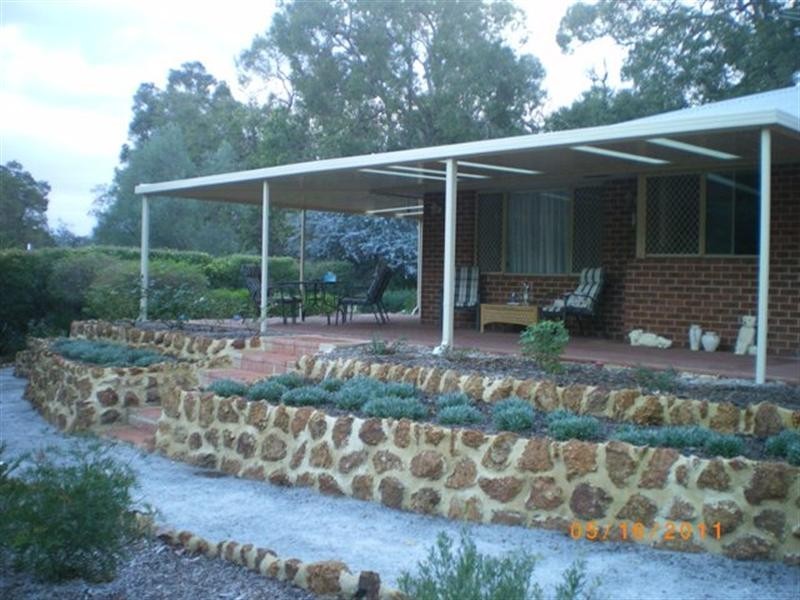 175 Pearce Street, Sawyers Valley WA 6074