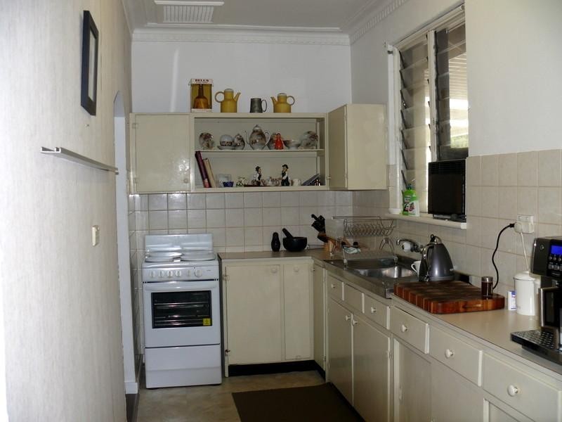 5 Berehaven Avenue, Thornlie WA 6108