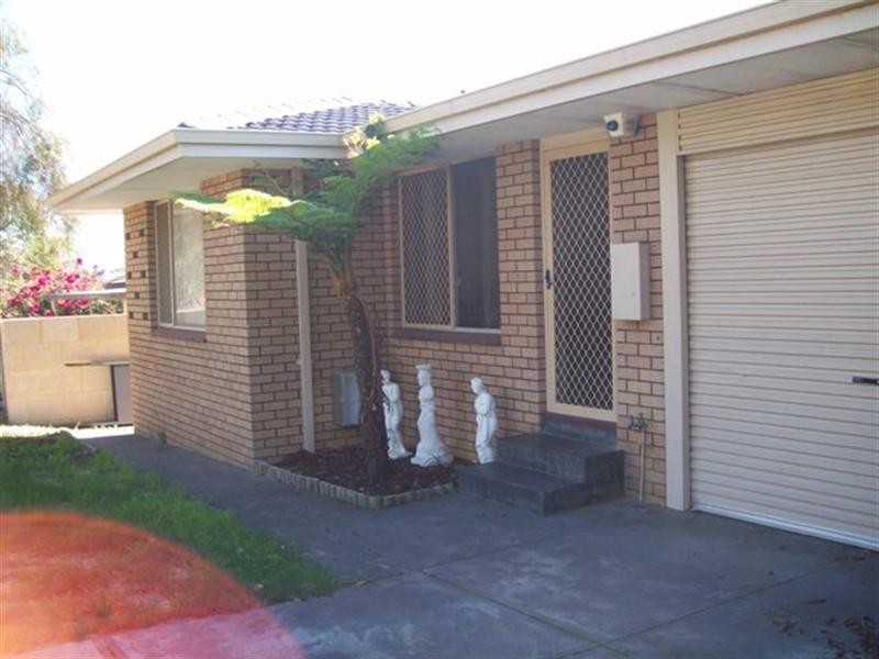 4A Brookton Highway, Kelmscott WA 6111