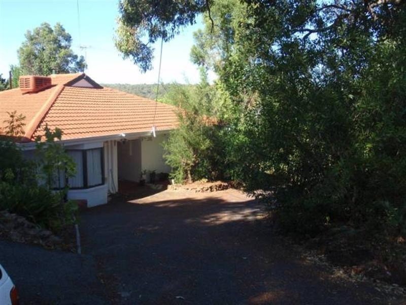 24 Trevor Court, Roleystone WA 6111