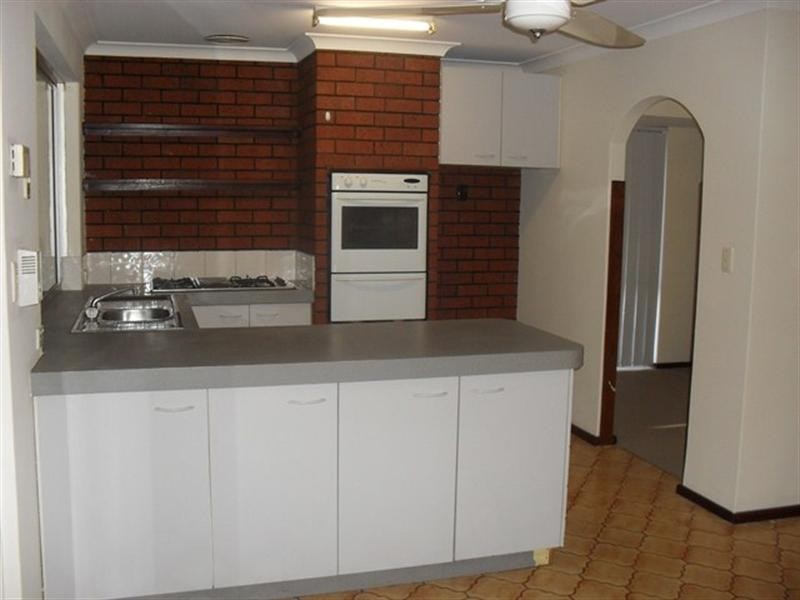 26 Young Street, Gosnells WA 6110