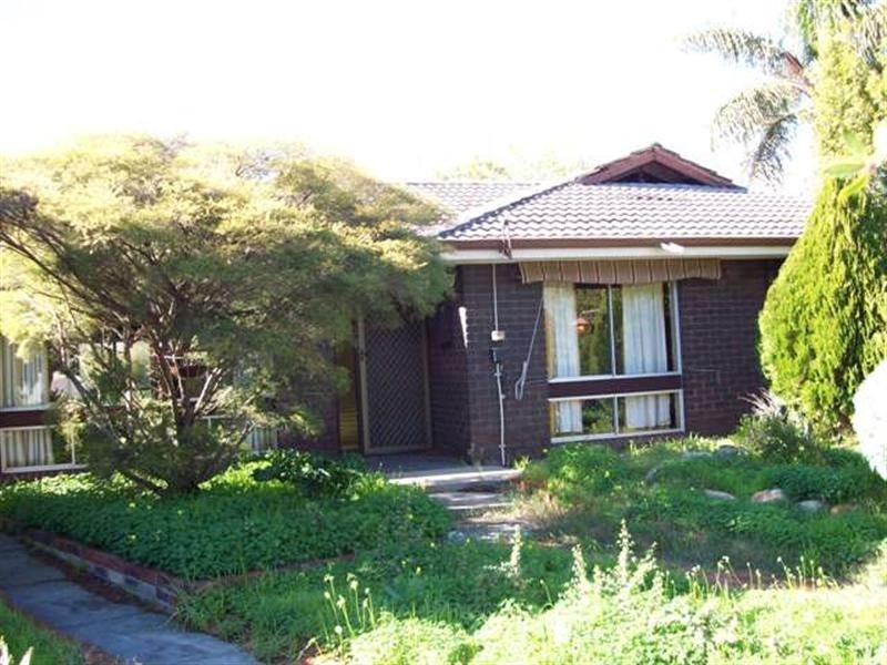 8 Nantellis Road, Martin WA 6110