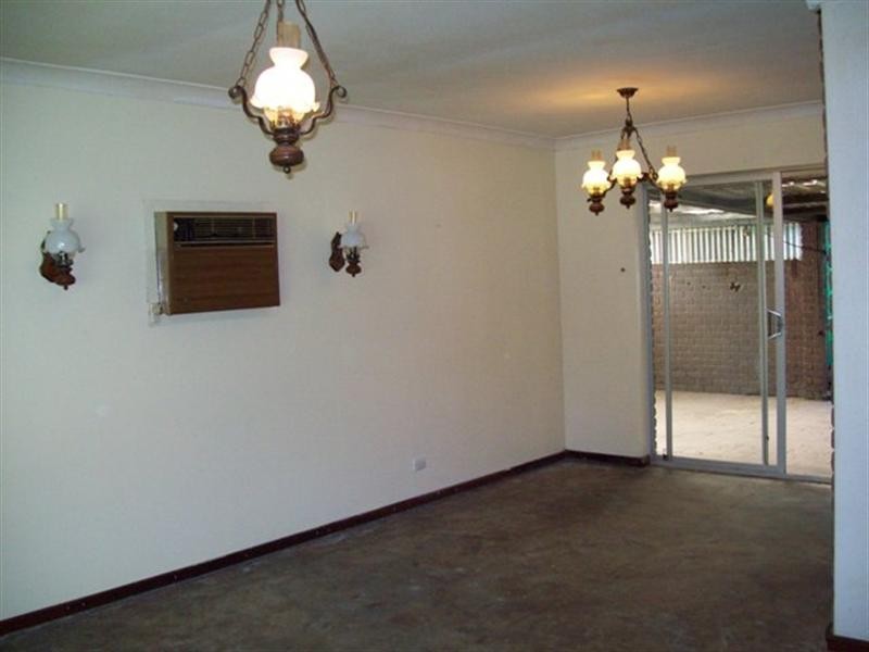 8 Nantellis Road, Martin WA 6110