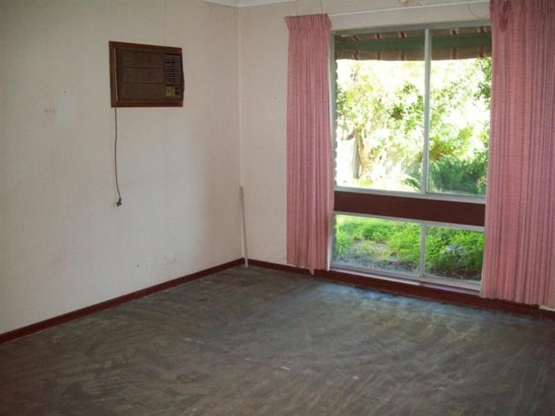 8 Nantellis Road, Martin WA 6110